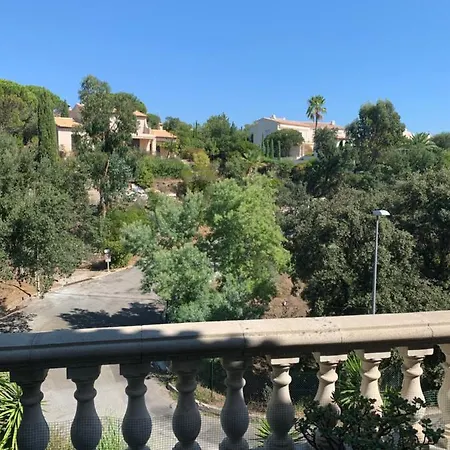 Dans Villa, Spa, 600 M Plage , Les Issambres, Golf St Tropez Daire *